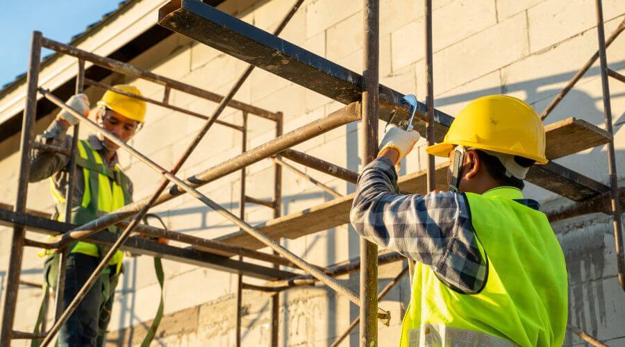Professional gutter cleaning in Polo, MO